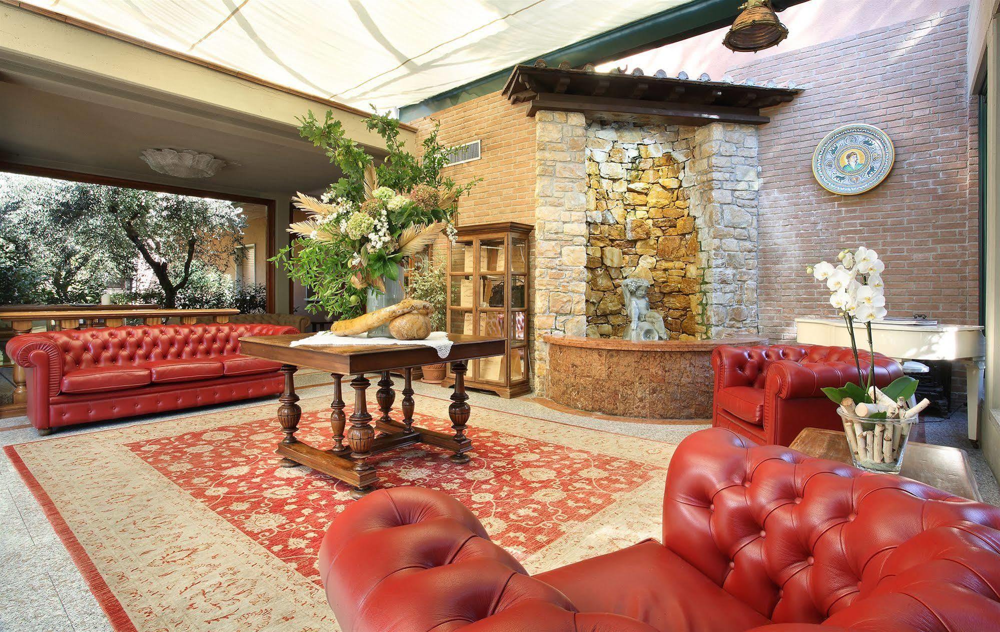 Hotel Villa Delle Rose Пеша Экстерьер фото