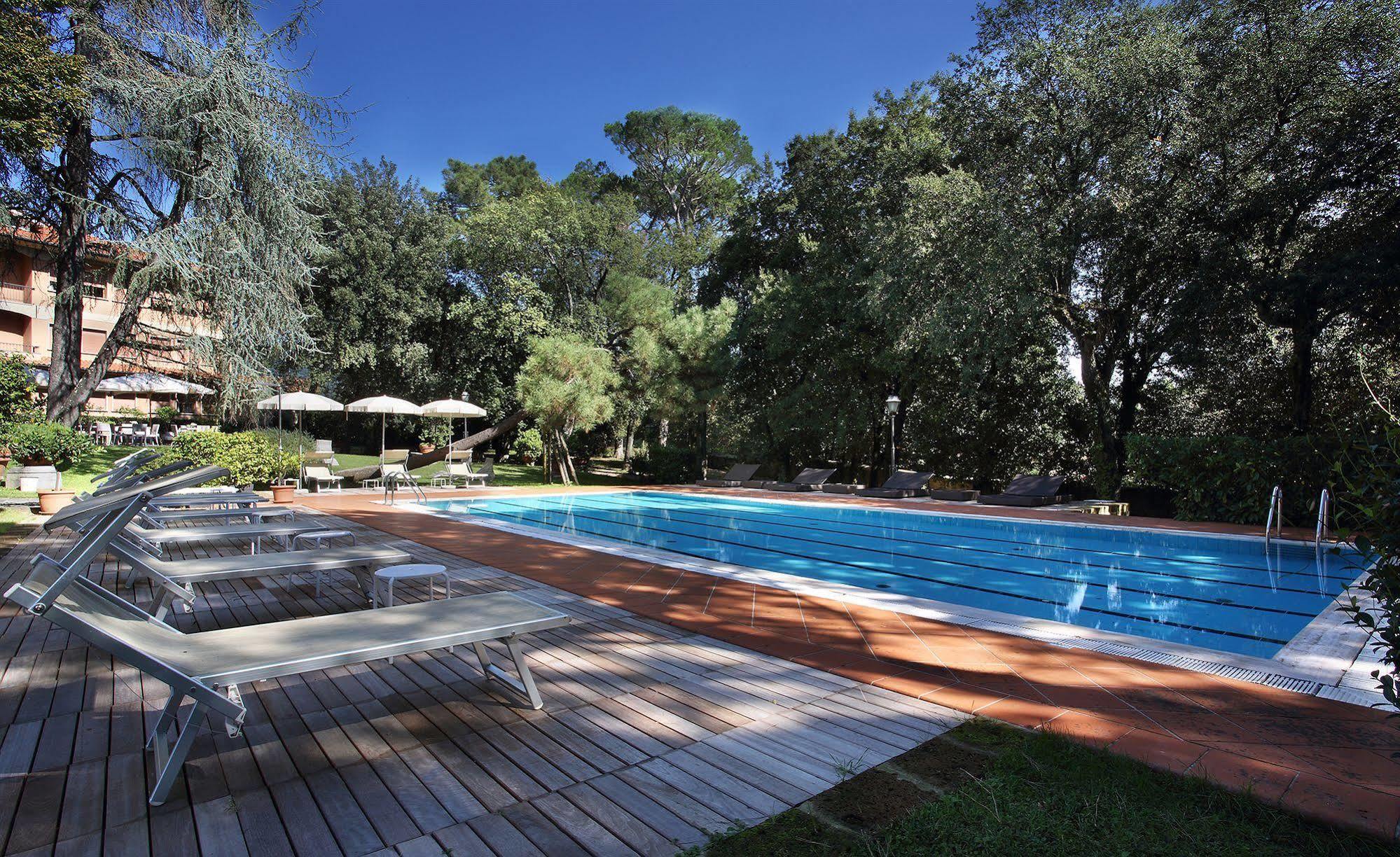 Hotel Villa Delle Rose Пеша Экстерьер фото